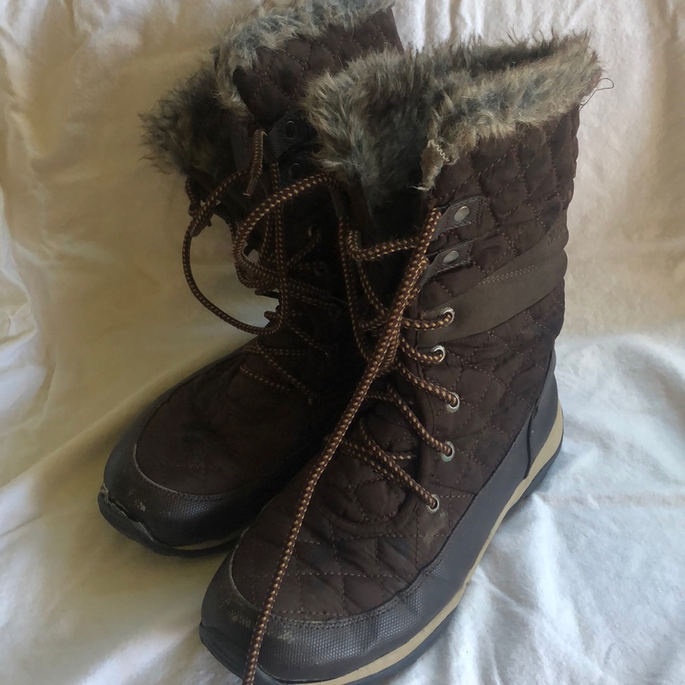 Women’s brown winter boots